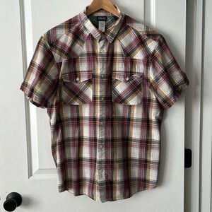 Patagonia men’s short sleeve button down shirt